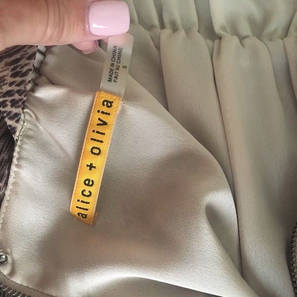 Alice + Olivia Leopard Dress - Picture 4 of 4